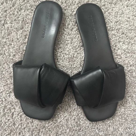 Jenni Kayne Black Leather Sandals - Picture 2 of 3